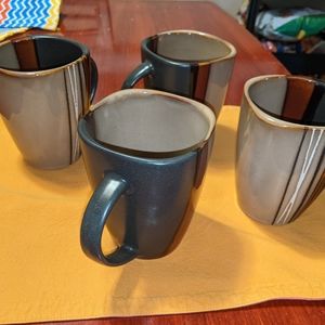 Home Trends set of 4 Coffee Mugs  Bazaar pattern